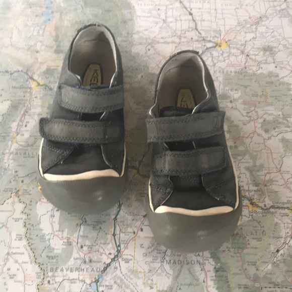 keen velcro shoes